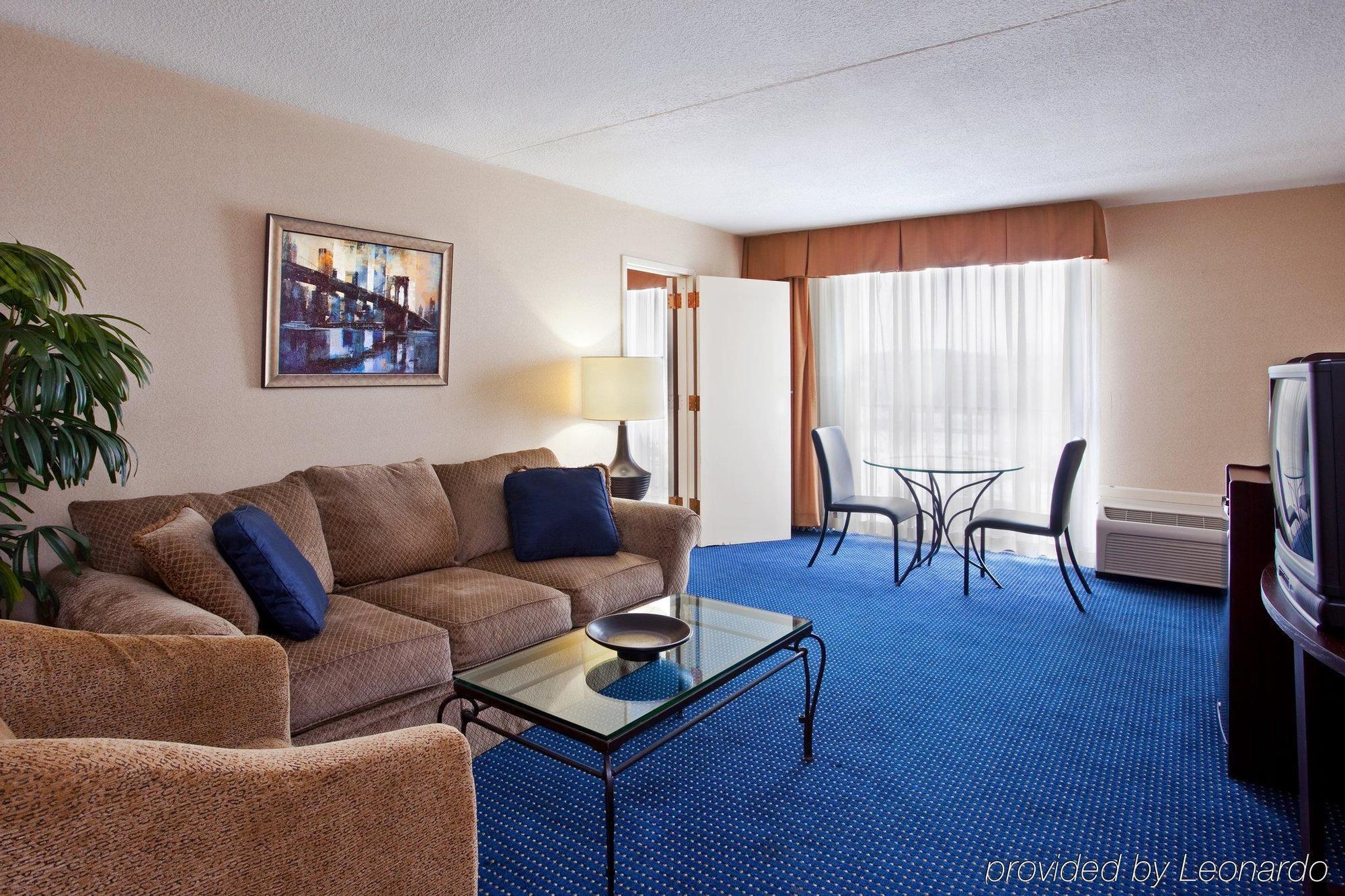 Holiday Inn Akron-West By Ihg Montrose Pokoj fotografie